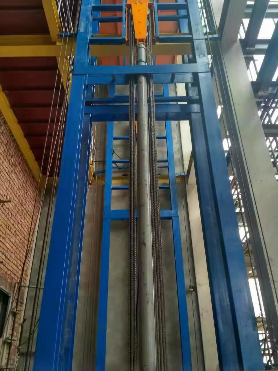 導軌液壓貨梯